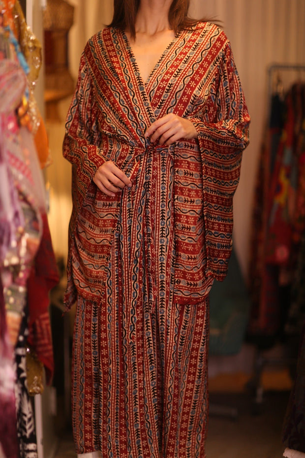 SILK WING KIMONO PINA DORIS - sustainably made MOMO NEW YORK sustainable clothing, kimono slow fashion
