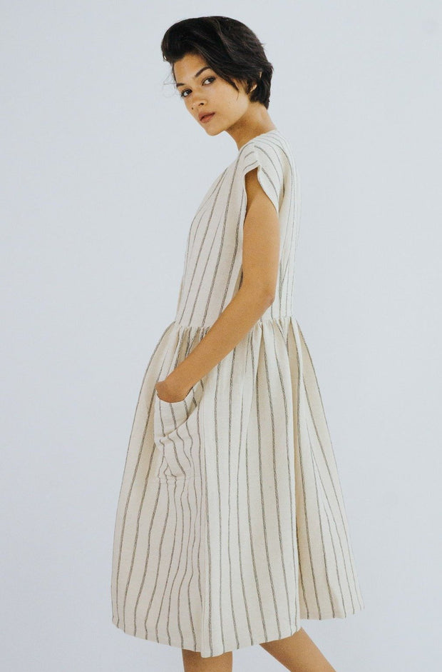 COTTOn LINEN DRESS HEIDI - sustainably made MOMO NEW YORK sustainable clothing, kaftan slow fashion