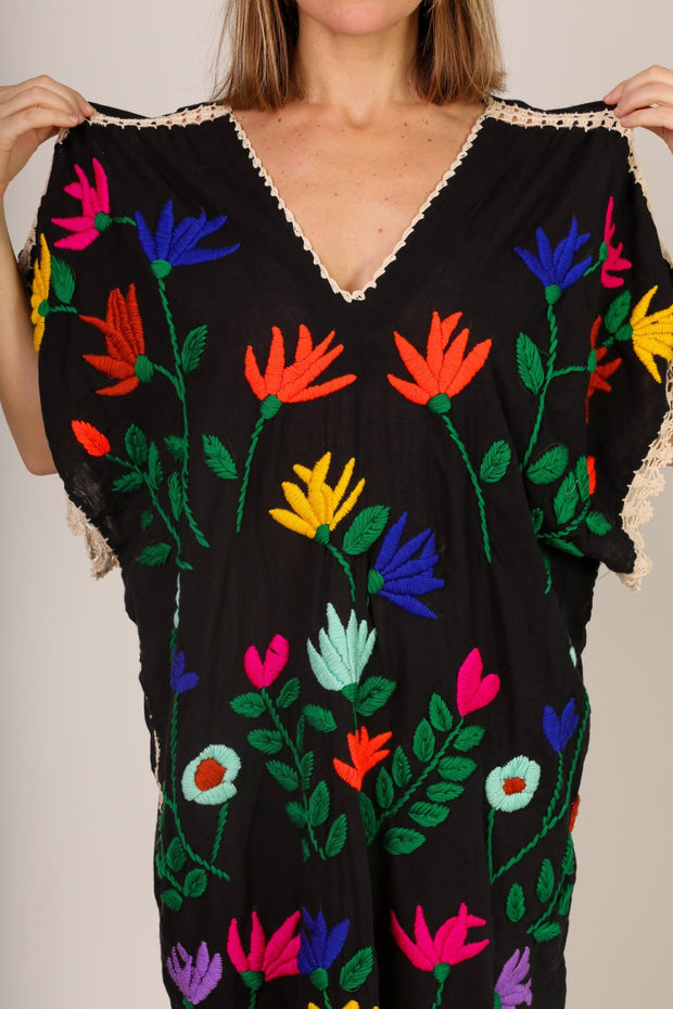 EMBROIDERED KAFTAN LOREYS - sustainably made MOMO NEW YORK sustainable clothing, kaftan slow fashion